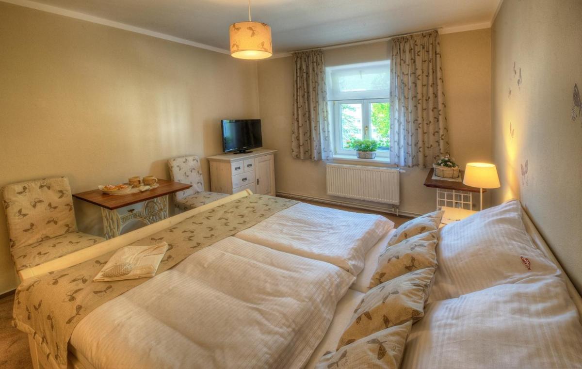 נובה מסטו נה מורבה Hotel Pansky Dum מראה חיצוני תמונה
