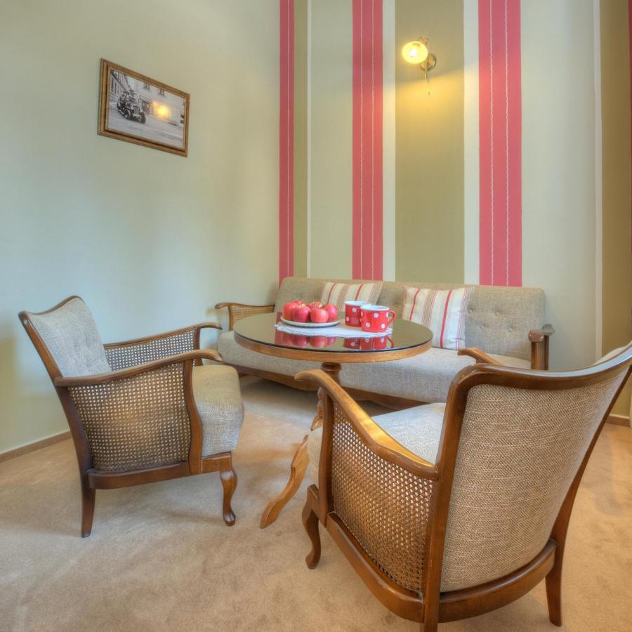 נובה מסטו נה מורבה Hotel Pansky Dum מראה חיצוני תמונה